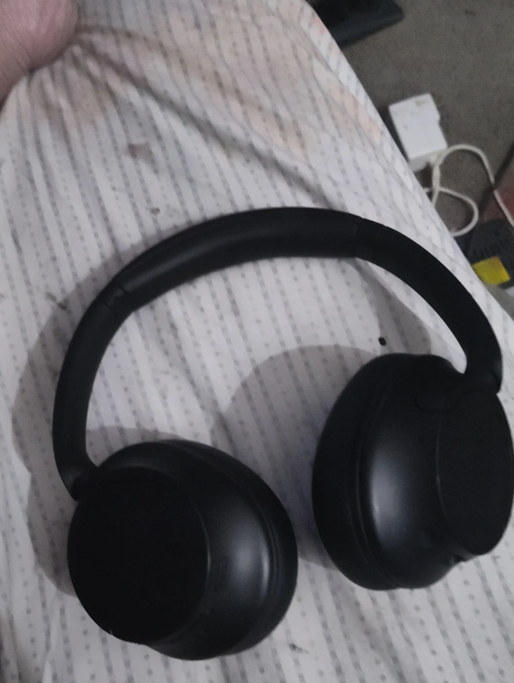 Sony Wh-ch-720n Wireless HeadstBlack Over-Ear Headphones with Cushioned Ear Cups